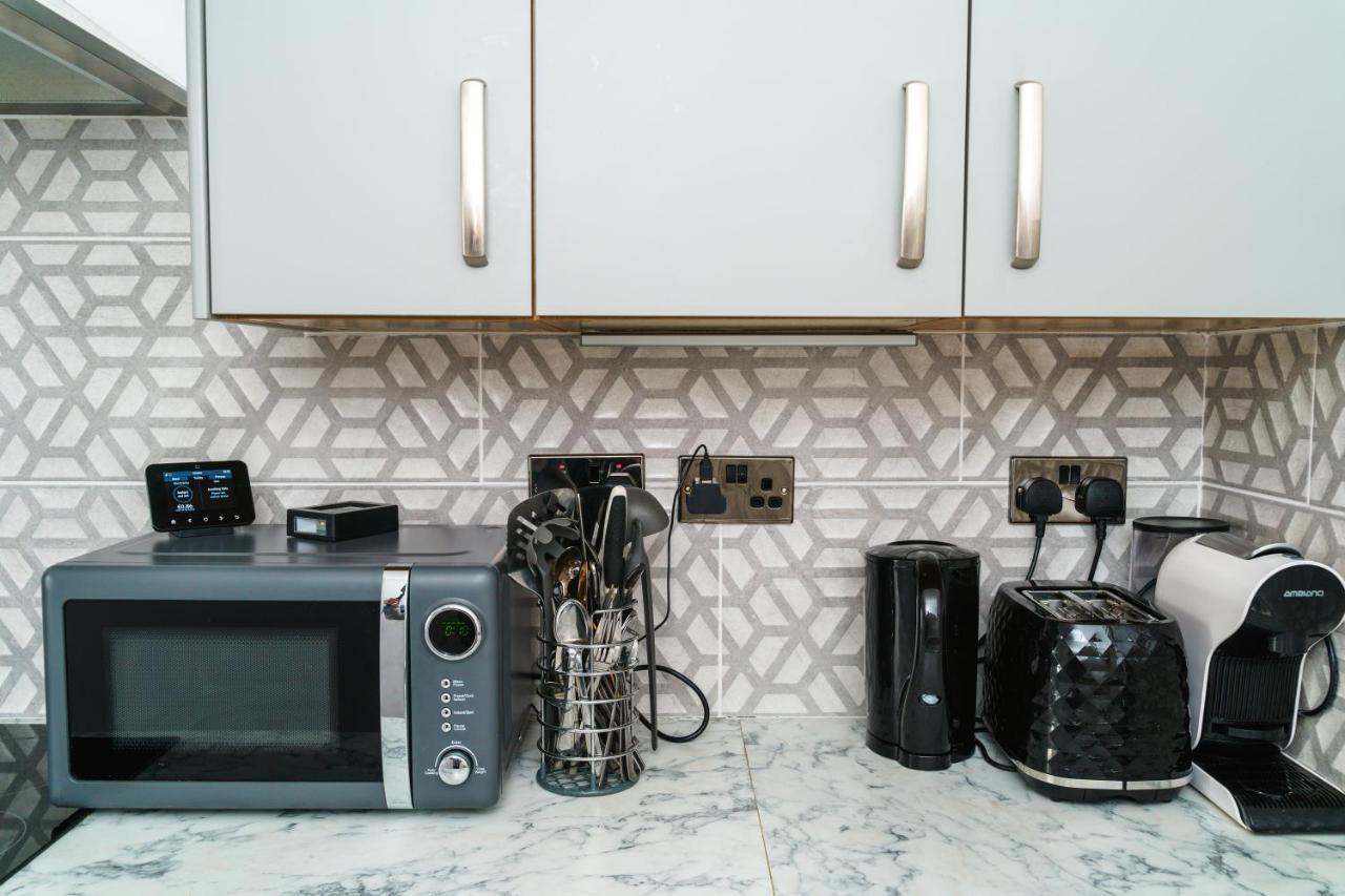 Modern 2 Bed Apartment Close To Westfield Stratford Mall With Garden لندن المظهر الخارجي الصورة
